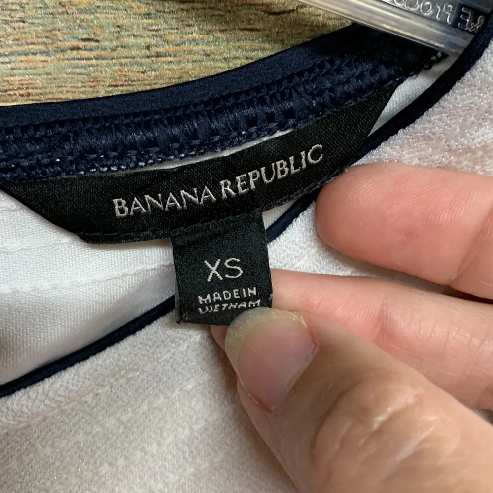 Banana Republic Top - Picture 5 of 5